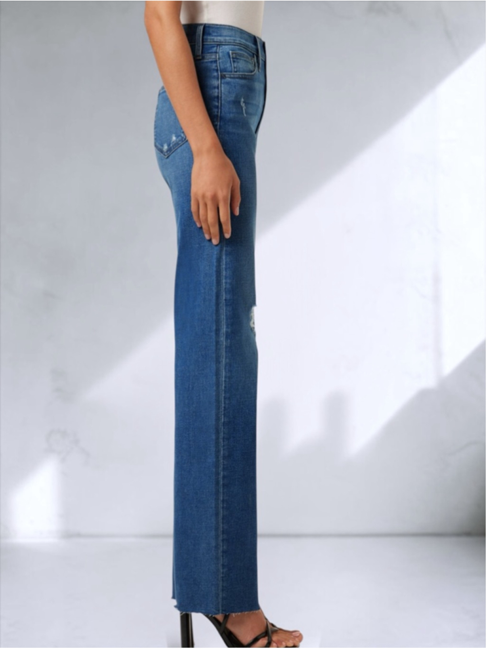 Joe’s Jeans High Rise Wide Leg Jeans – Belenos Wash – Size 25 - Picture 3 of 10